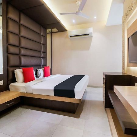 Capital O 46218 Royal Cottage Suite Kanpur Buitenkant foto
