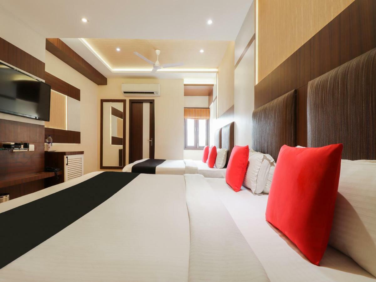 Capital O 46218 Royal Cottage Suite Kanpur Buitenkant foto