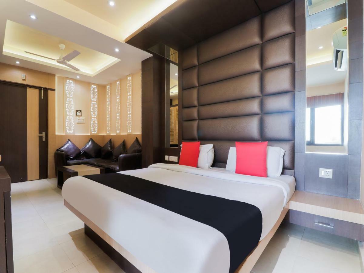 Capital O 46218 Royal Cottage Suite Kanpur Buitenkant foto