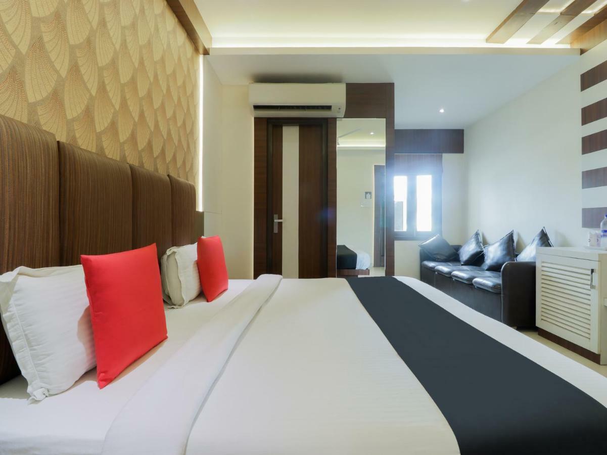 Capital O 46218 Royal Cottage Suite Kanpur Buitenkant foto