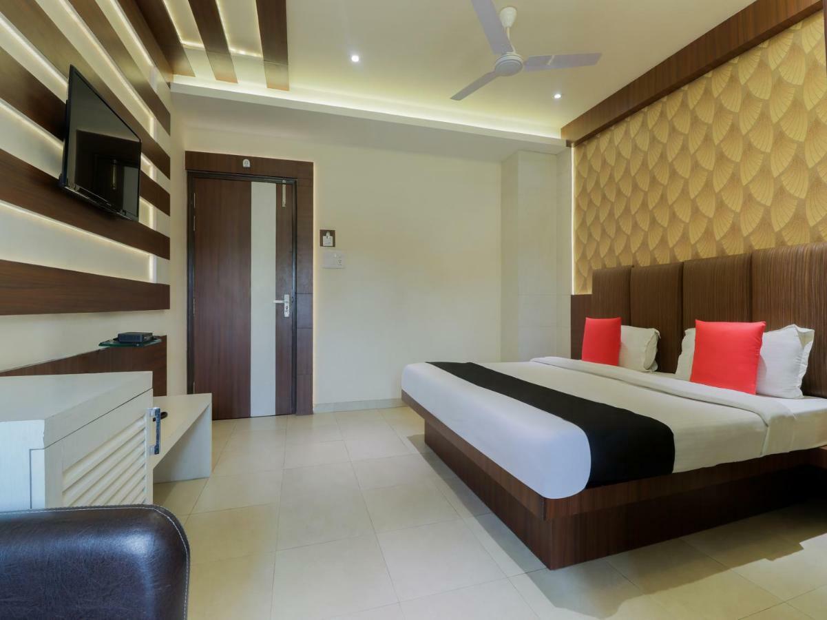 Capital O 46218 Royal Cottage Suite Kanpur Buitenkant foto