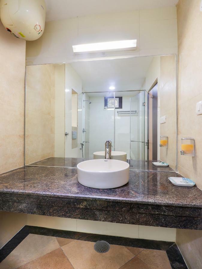 Capital O 46218 Royal Cottage Suite Kanpur Buitenkant foto